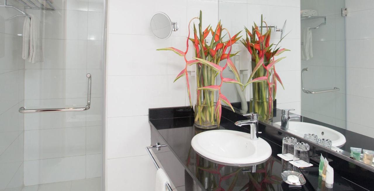 Eko Hotel Gardens Lagos Bagian luar foto