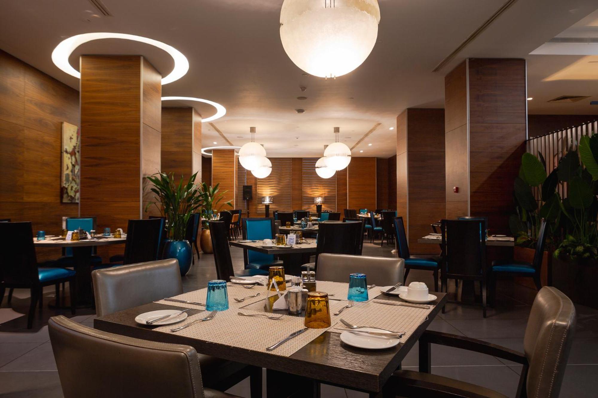 Eko Hotel Gardens Lagos Bagian luar foto