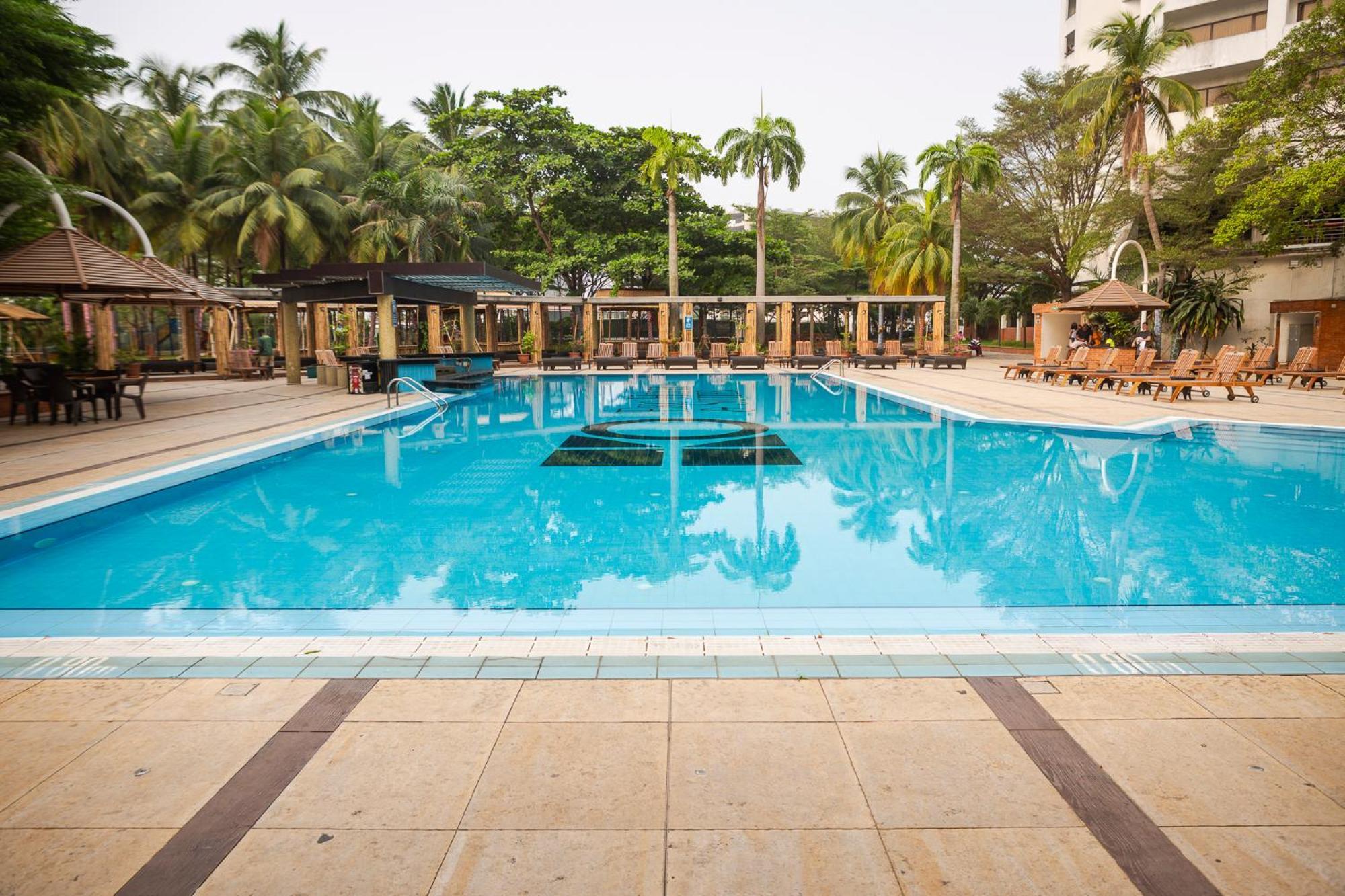 Eko Hotel Gardens Lagos Bagian luar foto